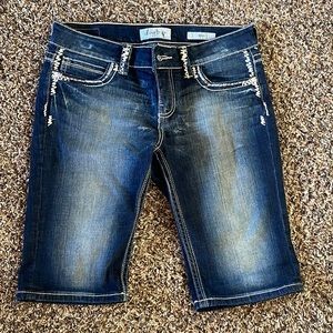Like new Day trip denim shorts